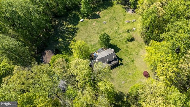 1502 MISSION RD, Quakertown, PA 18951