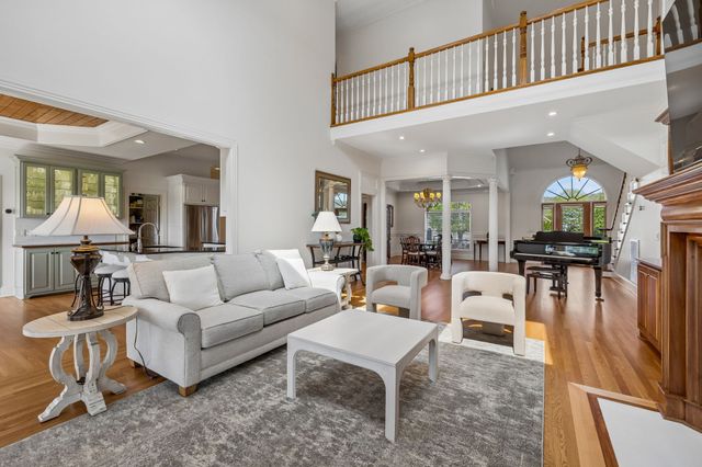 236 Gardenridge Dr, Franklin, TN 37069