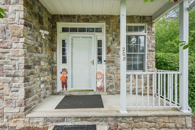 209 Raymound Blvd, Parsippany-troy Hills Twp., NJ 07054