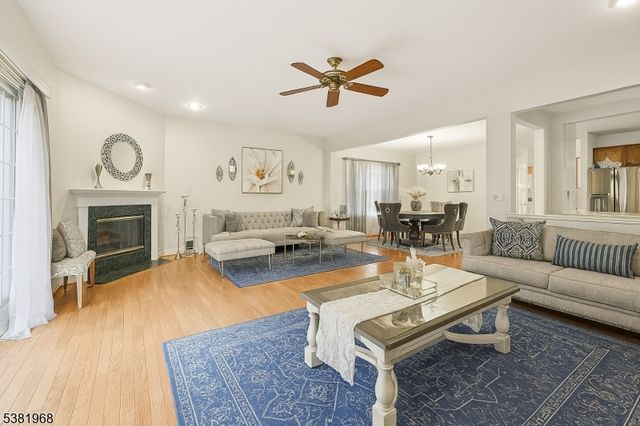 209 Raymound Blvd, Parsippany-troy Hills Twp., NJ 07054