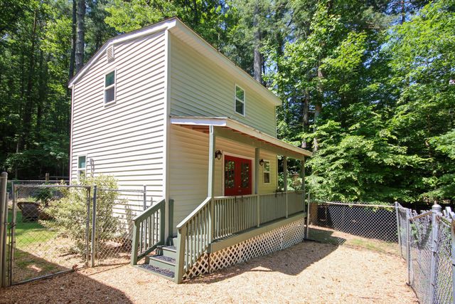 8465 Starlight LN, Boones Mill, VA 24065