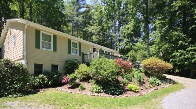 8465 Starlight LN, Boones Mill, VA 24065