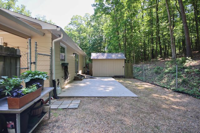 8465 Starlight LN, Boones Mill, VA 24065