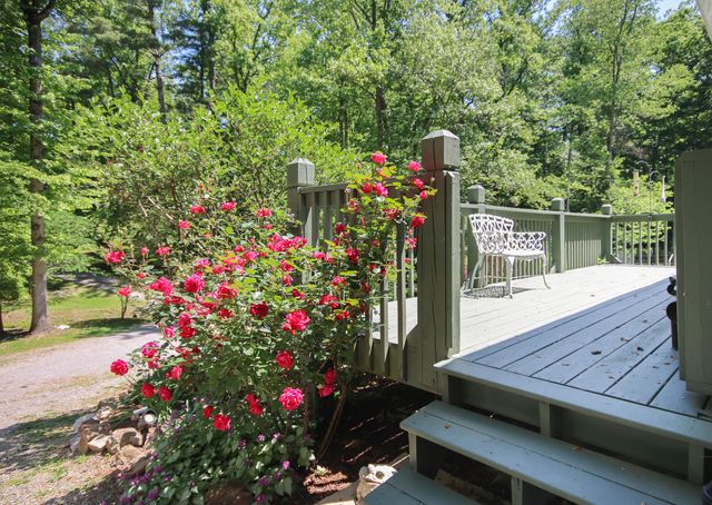 8465 Starlight LN, Boones Mill, VA 24065