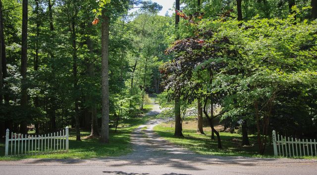 8465 Starlight LN, Boones Mill, VA 24065
