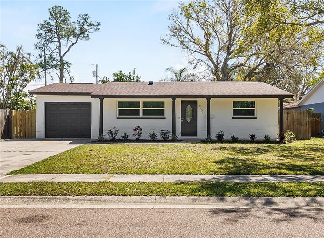 8201 RIVERSIDE DRIVE NE, St Petersburg, FL 33702