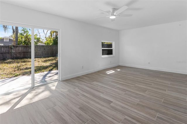 8201 RIVERSIDE DRIVE NE, St Petersburg, FL 33702