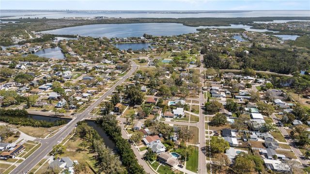 8201 RIVERSIDE DRIVE NE, St Petersburg, FL 33702