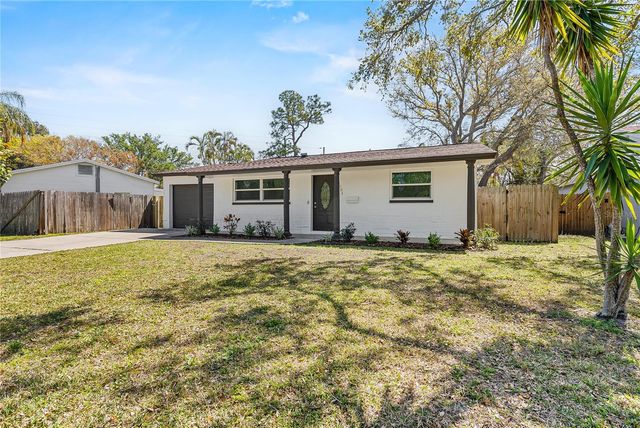 8201 RIVERSIDE DRIVE NE, St Petersburg, FL 33702