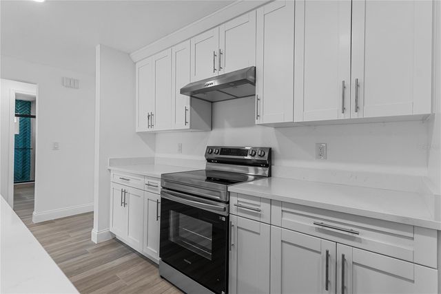 8201 RIVERSIDE DRIVE NE, St Petersburg, FL 33702