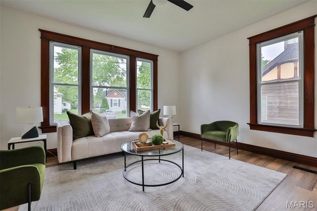 230 S Fillmore Street, Edwardsville, IL 62025