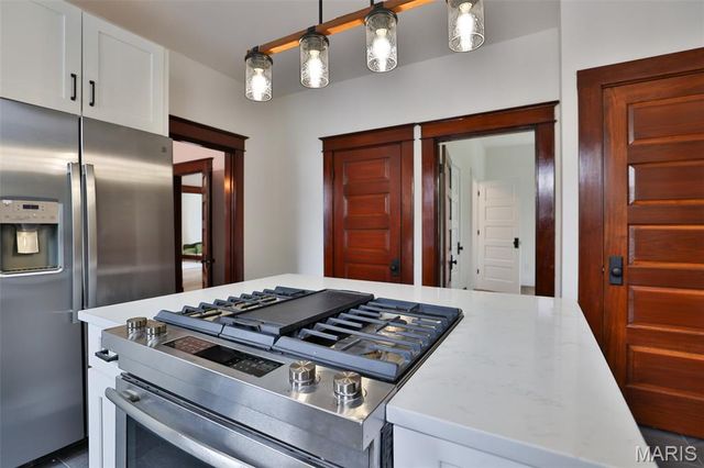 230 S Fillmore Street, Edwardsville, IL 62025