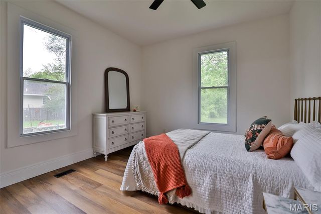 230 S Fillmore Street, Edwardsville, IL 62025