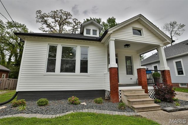 230 S Fillmore Street, Edwardsville, IL 62025
