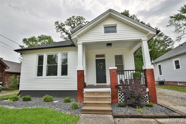 230 S Fillmore Street, Edwardsville, IL 62025