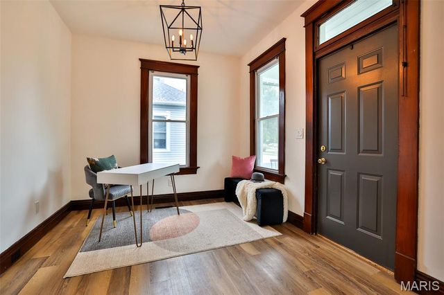 230 S Fillmore Street, Edwardsville, IL 62025