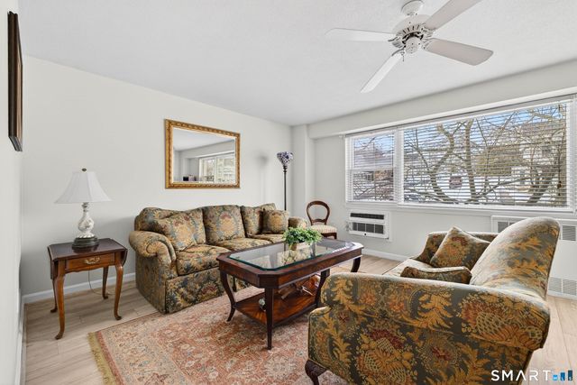 292 Pequot Avenue E1, New London, CT 06320