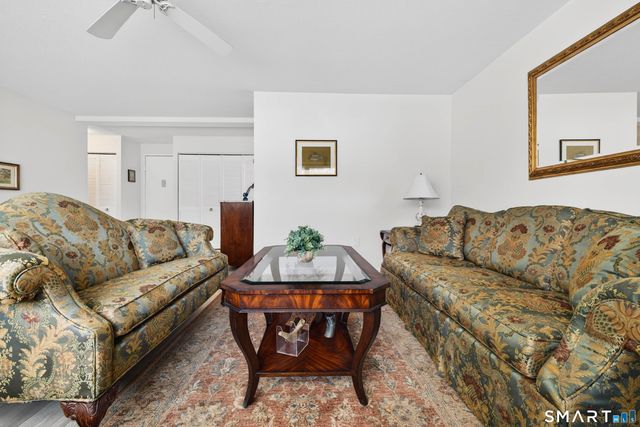 292 Pequot Avenue E1, New London, CT 06320