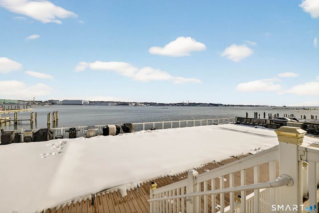 292 Pequot Avenue E1, New London, CT 06320