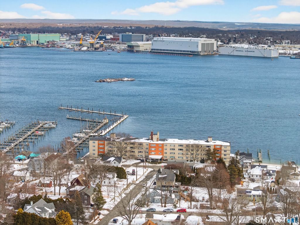 292 Pequot Avenue E1, New London, CT 06320