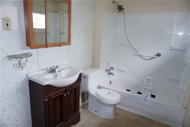 1635 Triplett Boulevard, Akron, OH 44306