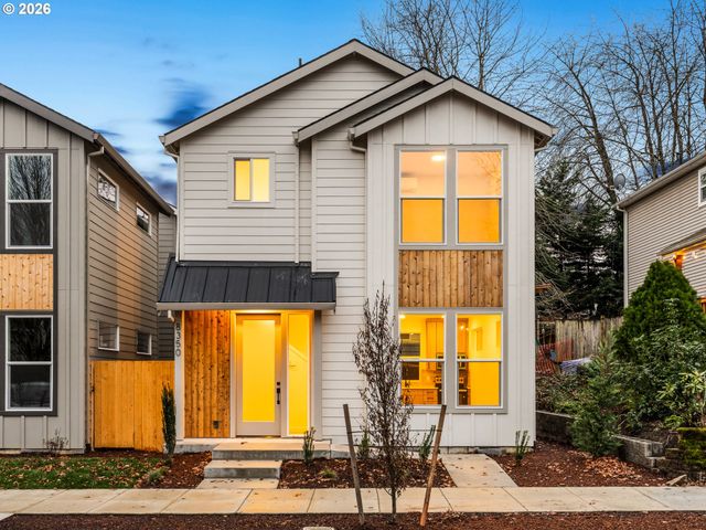 8328 N Bank St, Portland, OR 97203