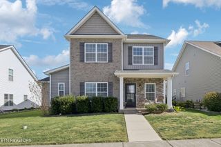 106 E Elderberry St, Oak Ridge, TN 37830