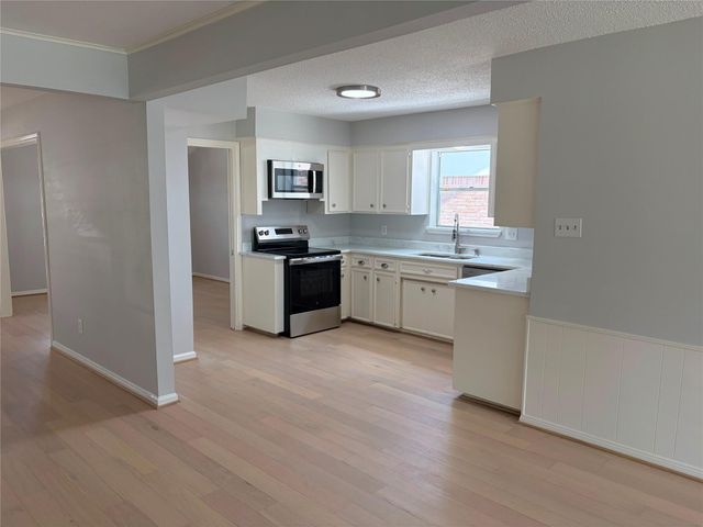 7610 Westwind Lane, Houston, TX 77071