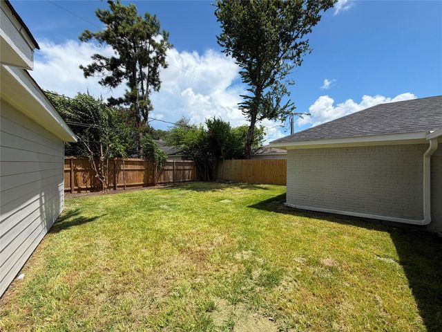 7610 Westwind Lane, Houston, TX 77071