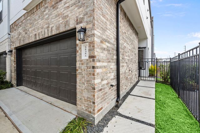 5434 Wheatley A, Houston, TX 77091
