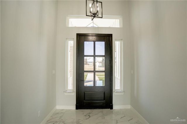 9713 Heights S Drive, Harlingen, TX 78550