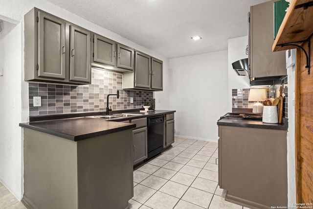 5530 Rangeland, San Antonio, TX 78247