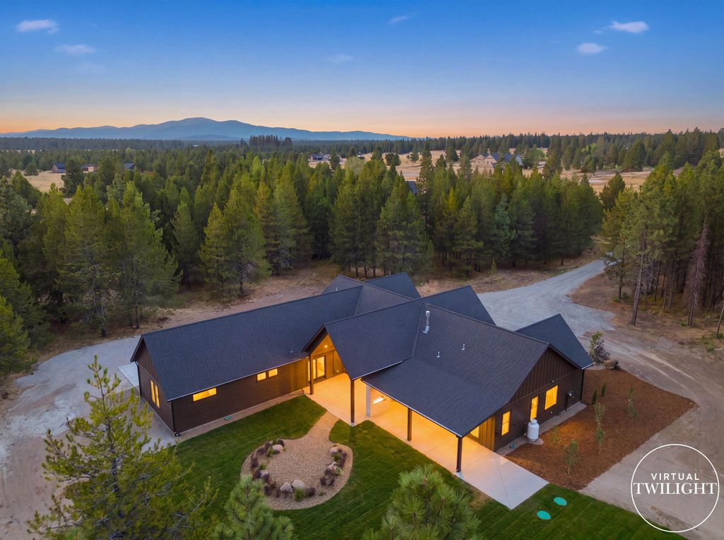 890 W Slaton Ln, Deer Park, WA 99006 photo 3