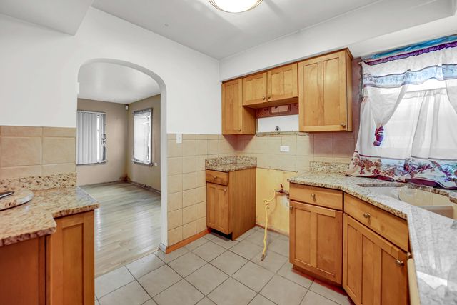 14325 Park Avenue, Harvey, IL 60426