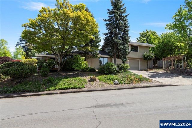 3698 Augusta National Dr S, Salem, OR 97302