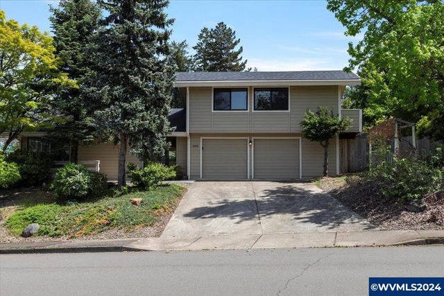 3698 Augusta National Dr S, Salem, OR 97302