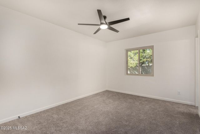 2950 W Calle Pajarito, Tucson, AZ 85746