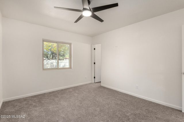 2950 W Calle Pajarito, Tucson, AZ 85746