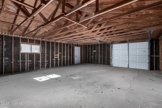 2950 W Calle Pajarito, Tucson, AZ 85746