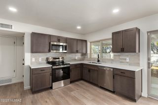 2950 W Calle Pajarito, Tucson, AZ 85746