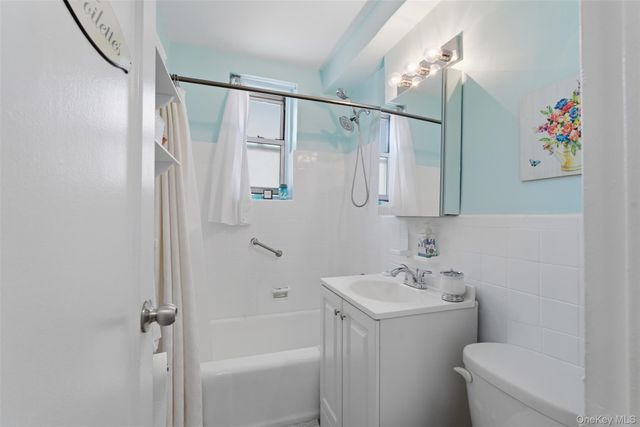 5621 Netherland Avenue 3D, Bronx, NY 10471