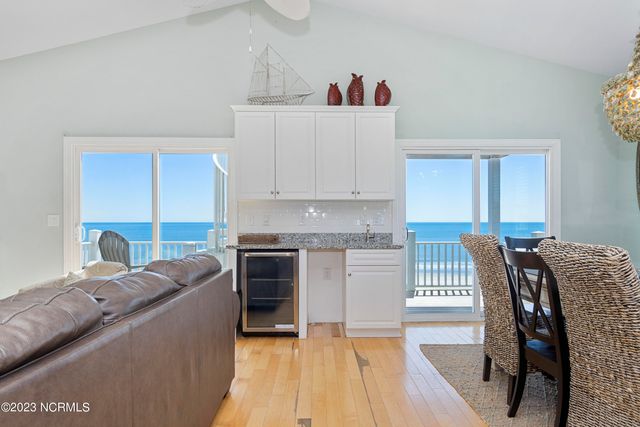 611 Ocean Drive, Emerald Isle, NC 28594