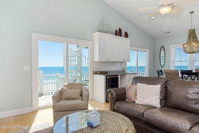 611 Ocean Drive, Emerald Isle, NC 28594