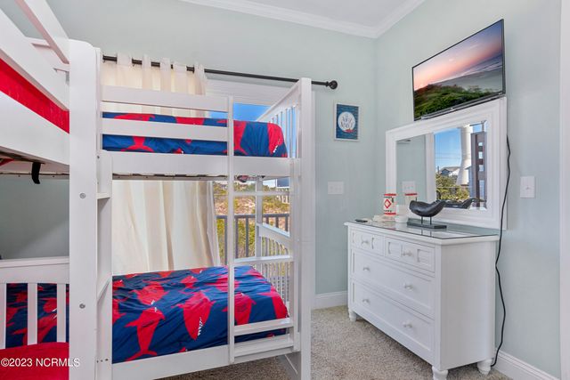 611 Ocean Drive, Emerald Isle, NC 28594