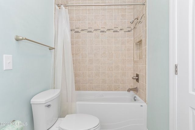 611 Ocean Drive, Emerald Isle, NC 28594