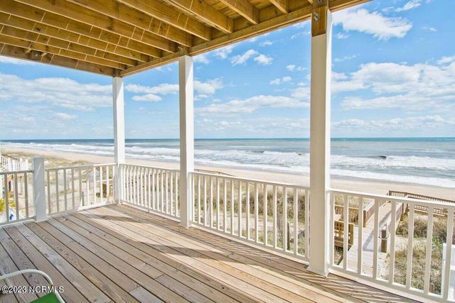 611 Ocean Drive, Emerald Isle, NC 28594