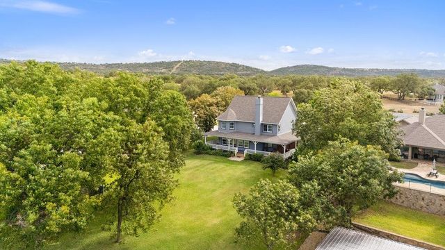 104 River Ranch RD, Kingsland, TX 78639