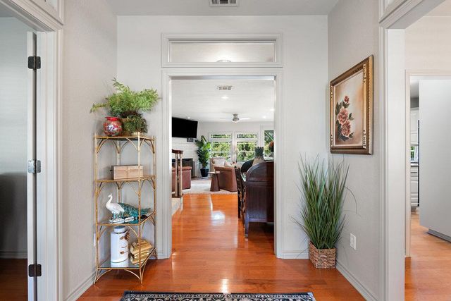 104 River Ranch RD, Kingsland, TX 78639