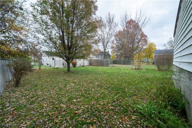 1153 Packard Drive, Akron, OH 44320