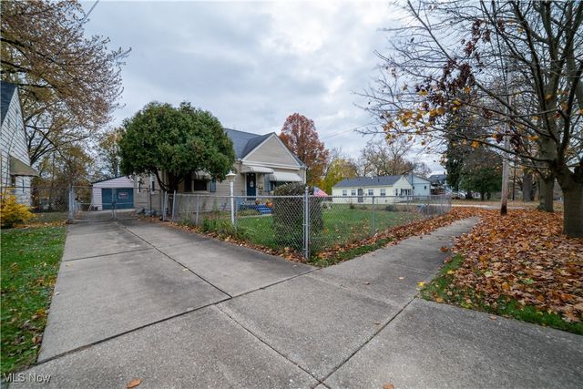 1153 Packard Drive, Akron, OH 44320